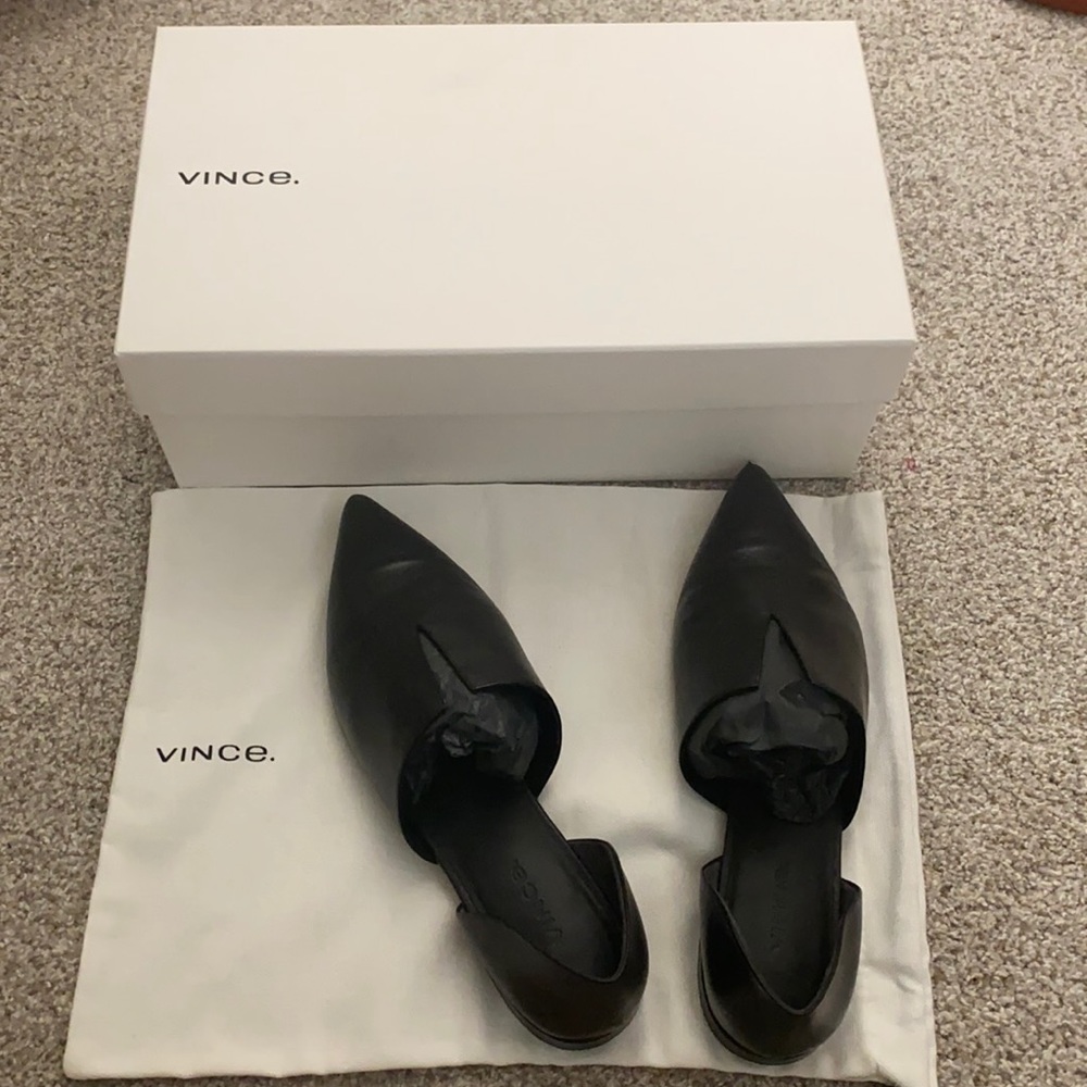 VINCE Darlington Flats in Black